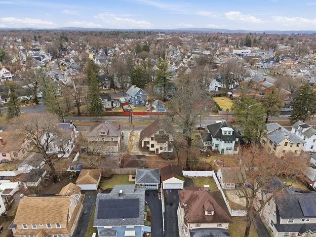 31 Trinity Ter, Springfield, MA 01108