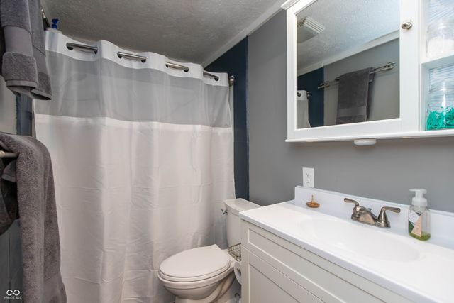 206 N Worth Avenue, Indianapolis, IN 46224