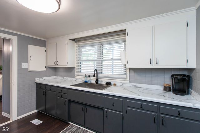 206 N Worth Avenue, Indianapolis, IN 46224
