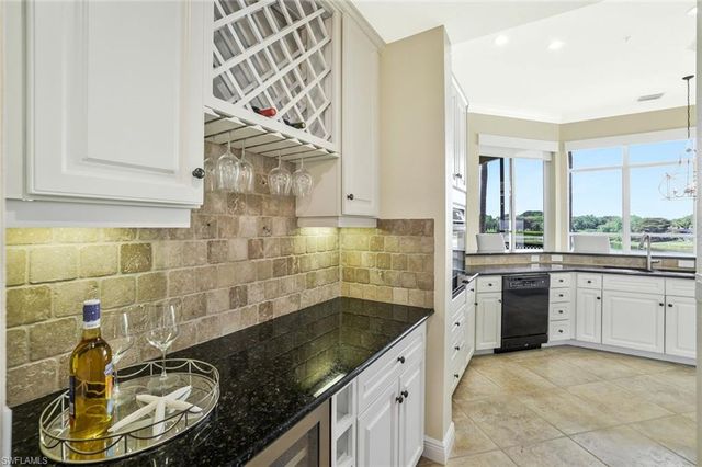 15539 Monterosso LN 202, Naples, FL 34110