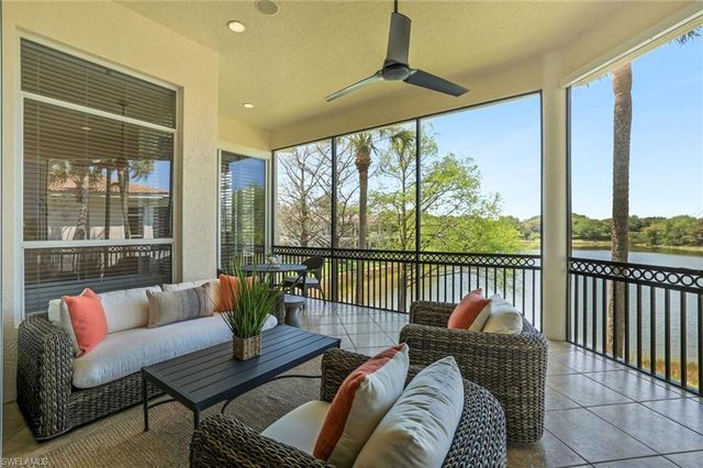 15539 Monterosso LN 202, Naples, FL 34110