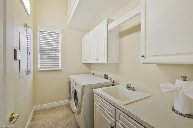 15539 Monterosso LN 202, Naples, FL 34110