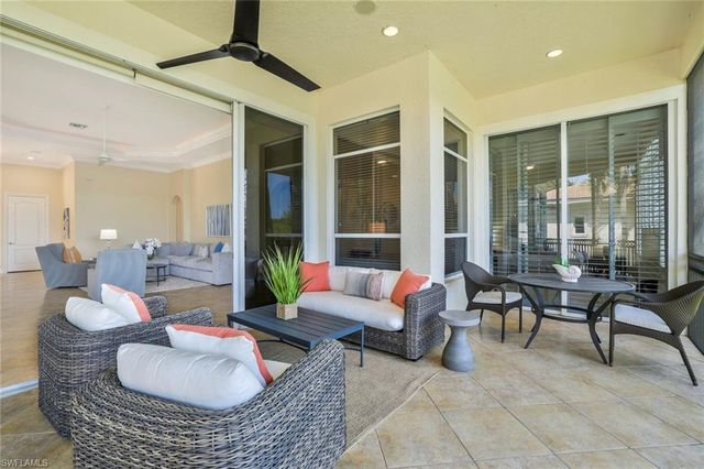 15539 Monterosso LN 202, Naples, FL 34110