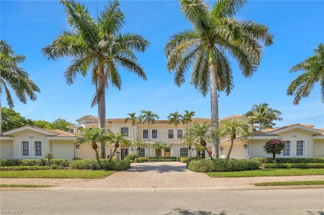 15539 Monterosso LN 202, Naples, FL 34110