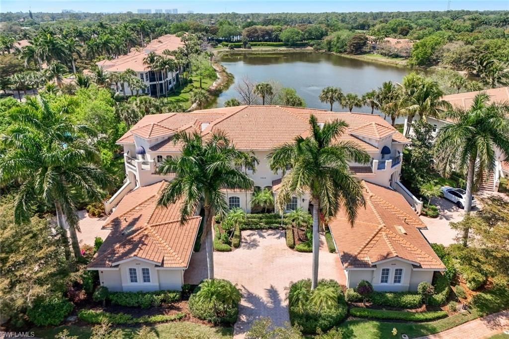 15539 Monterosso LN 202, Naples, FL 34110