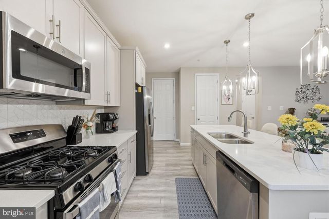 12329 GEMSTONE DR, Hagerstown, MD 21740