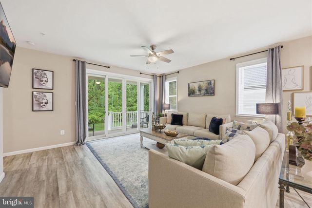 12329 GEMSTONE DR, Hagerstown, MD 21740