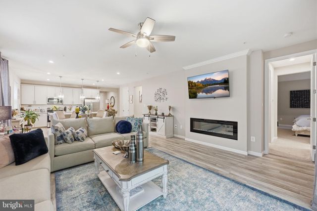 12329 GEMSTONE DR, Hagerstown, MD 21740