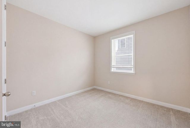 12329 GEMSTONE DR, Hagerstown, MD 21740