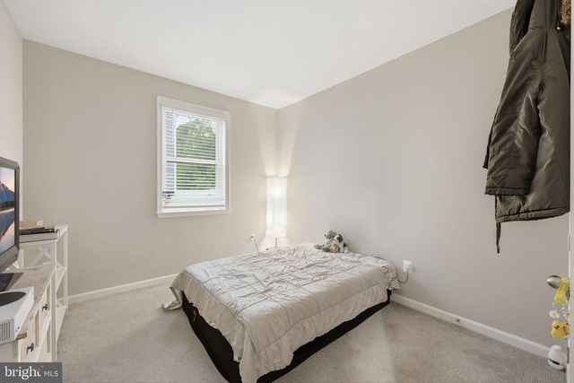 12329 GEMSTONE DR, Hagerstown, MD 21740