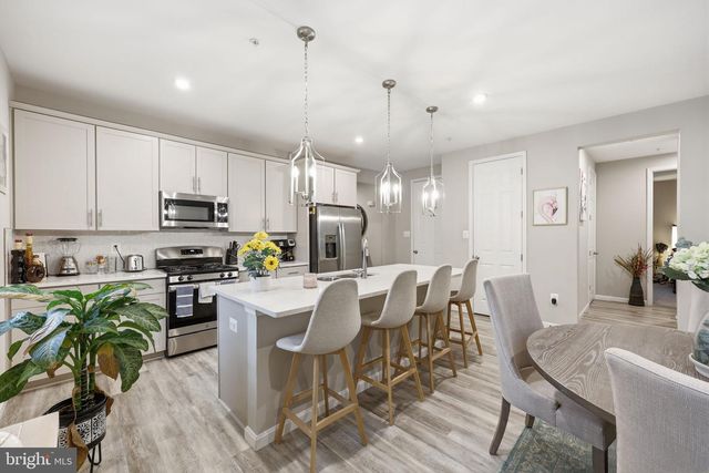 12329 GEMSTONE DR, Hagerstown, MD 21740