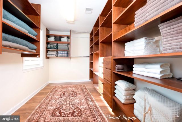 9125 COPENHAVER DR, Potomac, MD 20854