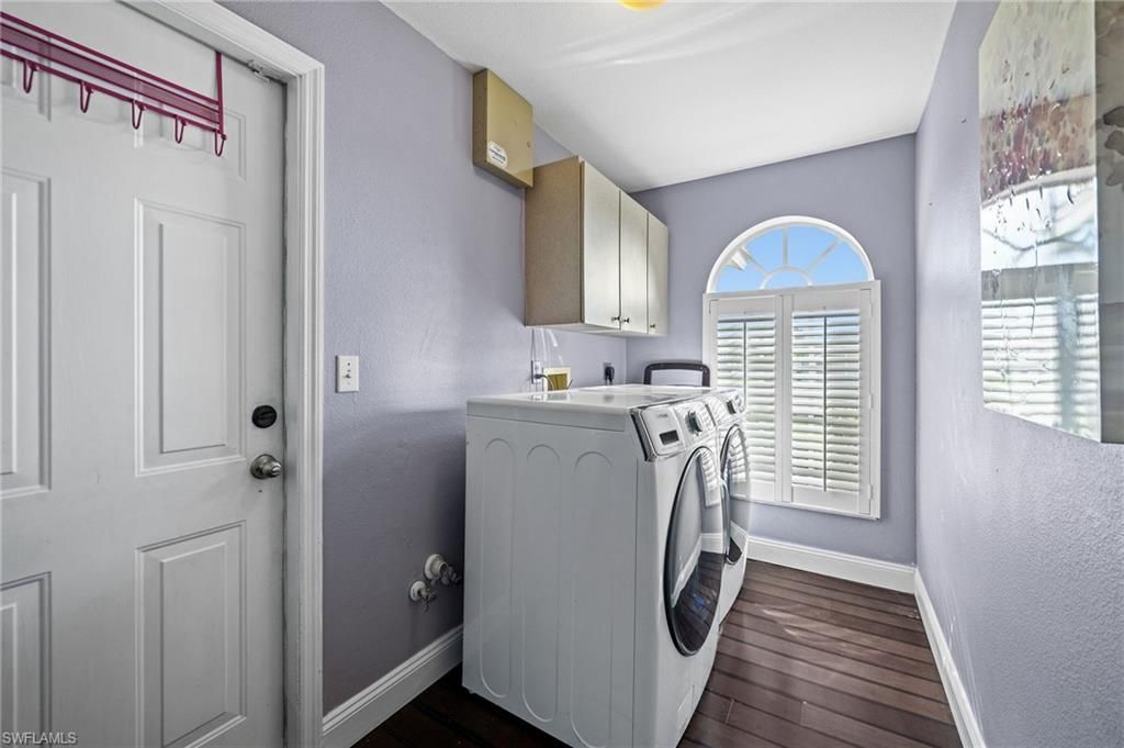 Image 23 of property listing at 411 SE 17th ST, Cape Coral, FL 33990