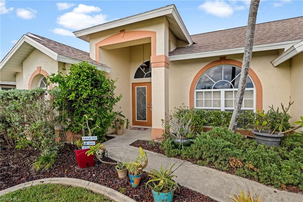 Image 9 of property listing at 411 SE 17th ST, Cape Coral, FL 33990