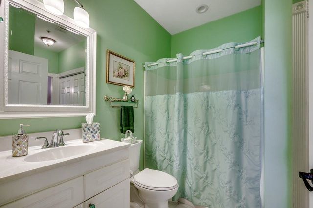 4894 Luster Leaf Cir Apt 403, Myrtle Beach, SC 29577