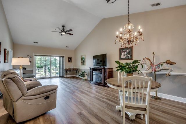 4894 Luster Leaf Cir Apt 403, Myrtle Beach, SC 29577