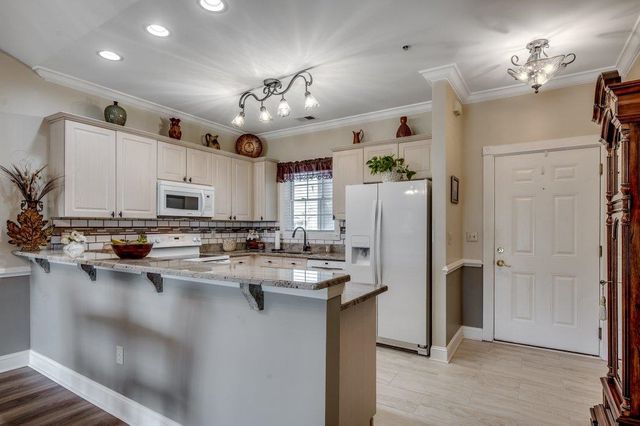 4894 Luster Leaf Cir Apt 403, Myrtle Beach, SC 29577