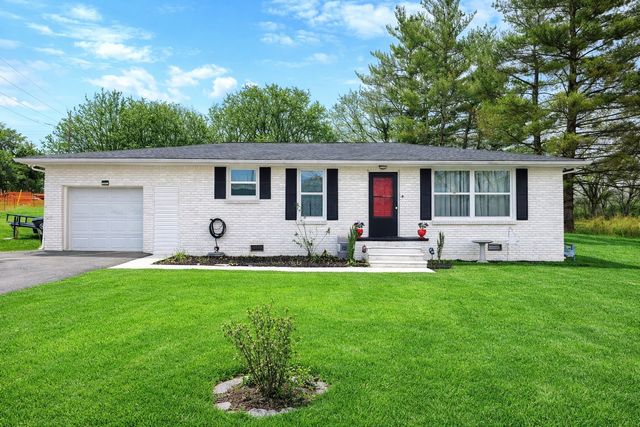 415 River St, Hartsville, TN 37074