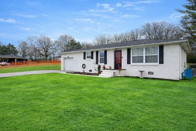 415 River St, Hartsville, TN 37074