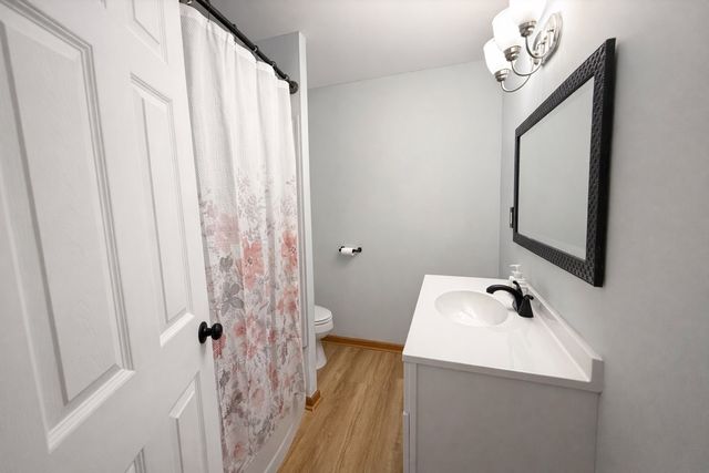 415 River St, Hartsville, TN 37074