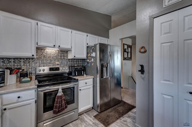 2924 MINNETONKA DR, Rapid City, SD 57702