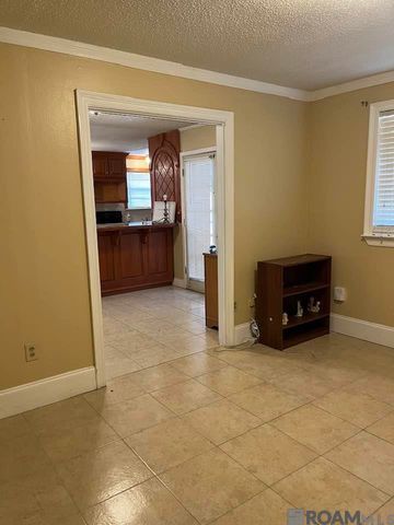 1036 N Sabine Dr, Baton Rouge, LA 70810