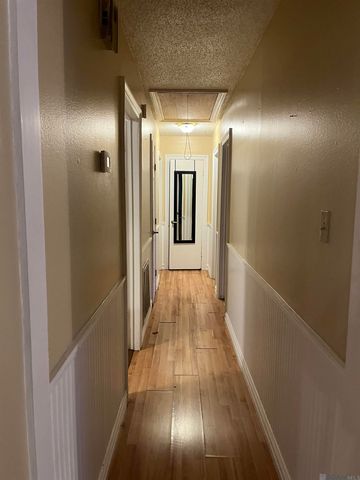 1036 N Sabine Dr, Baton Rouge, LA 70810