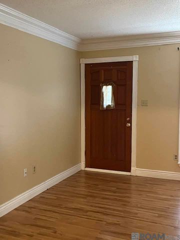 1036 N Sabine Dr, Baton Rouge, LA 70810