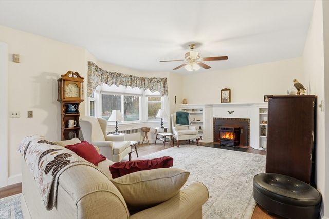 115 Ashby State Rd, Fitchburg, MA 01420