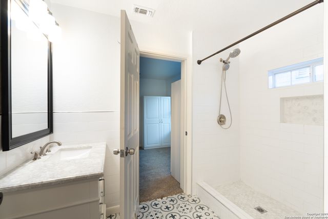 2519 W Huisache, San Antonio, TX 78228