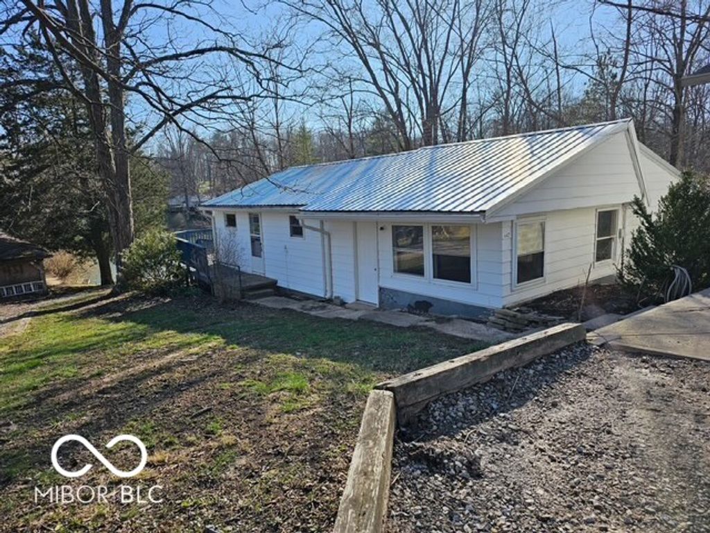 447 Hoover Drive, Nineveh, IN 46164