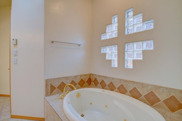 6515 High Ridge Place NE, Albuquerque, NM 87111