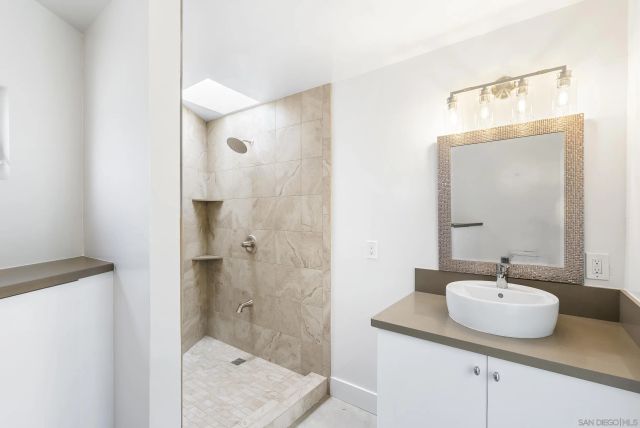 1275 Pennsylvania Ave, San Diego, CA 92103