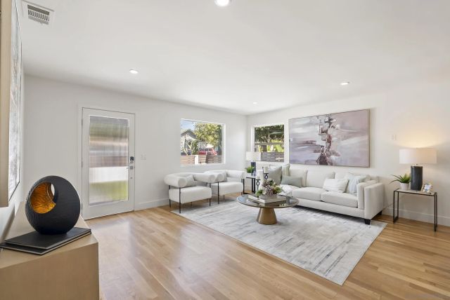 1275 Pennsylvania Ave, San Diego, CA 92103