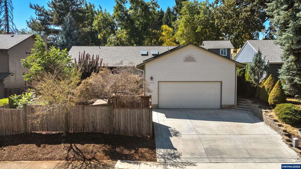 5573 Sugar Plum St SE, Salem, OR 97306