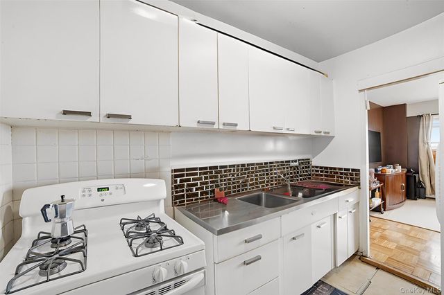 1 Fordham Hill Oval 12A, Bronx, NY 10468