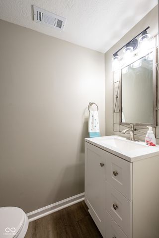 6445 W Cedar Chase Drive, Mccordsville, IN 46055