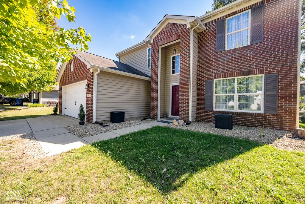 6445 W Cedar Chase Drive, Mccordsville, IN 46055