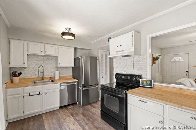 3008 Linda Drive, New Albany, IN 47150