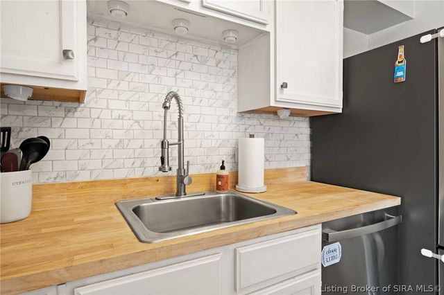 3008 Linda Drive, New Albany, IN 47150