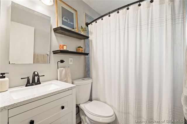 3008 Linda Drive, New Albany, IN 47150