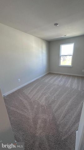62 TROTTING RD, Inwood, WV 25428