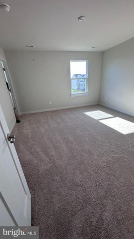 62 TROTTING RD, Inwood, WV 25428