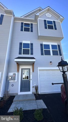 62 TROTTING RD, Inwood, WV 25428