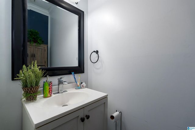 1901 GREEN LEAF CIRCLE, Hoover, AL 35244