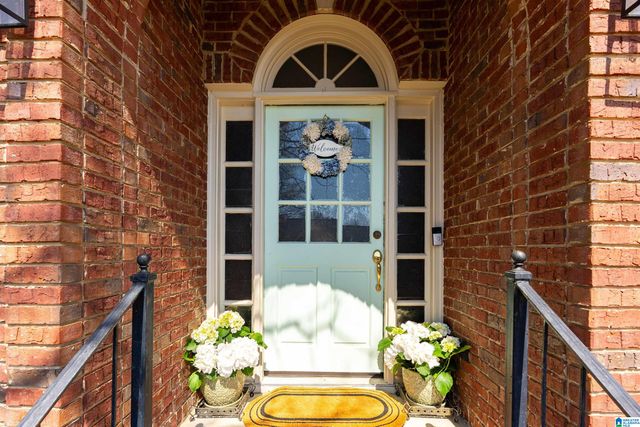 1901 GREEN LEAF CIRCLE, Hoover, AL 35244