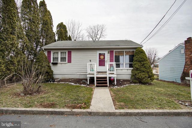 319 N UNION ST, Hummelstown, PA 17036