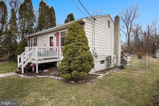 319 N UNION ST, Hummelstown, PA 17036