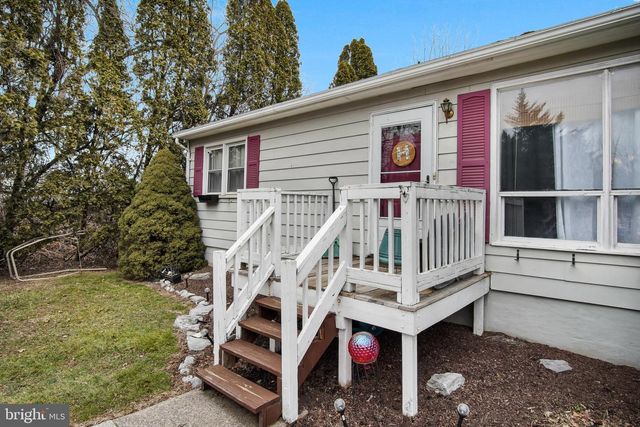 319 N UNION ST, Hummelstown, PA 17036