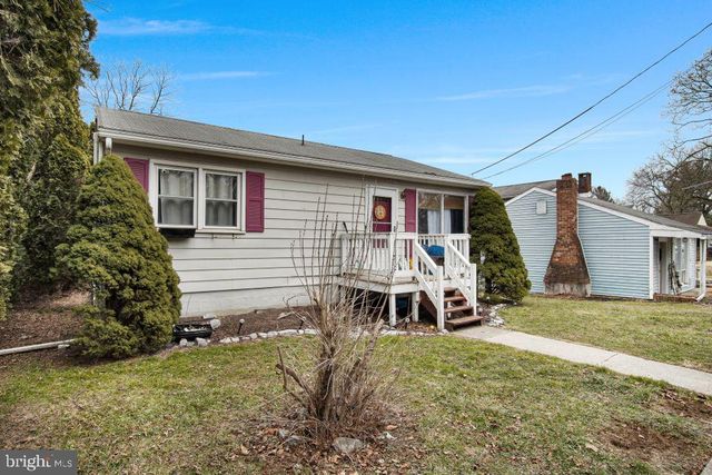 319 N UNION ST, Hummelstown, PA 17036